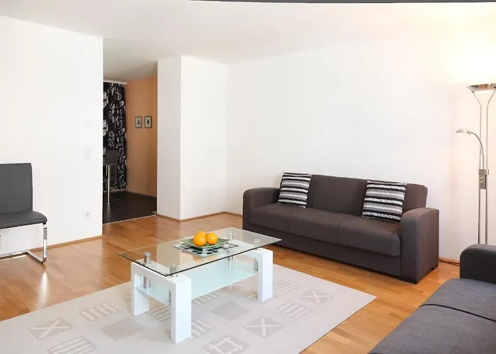 3 Sunny Apartments-schoenbrunn, 100m2 With Balcony * Vídeň