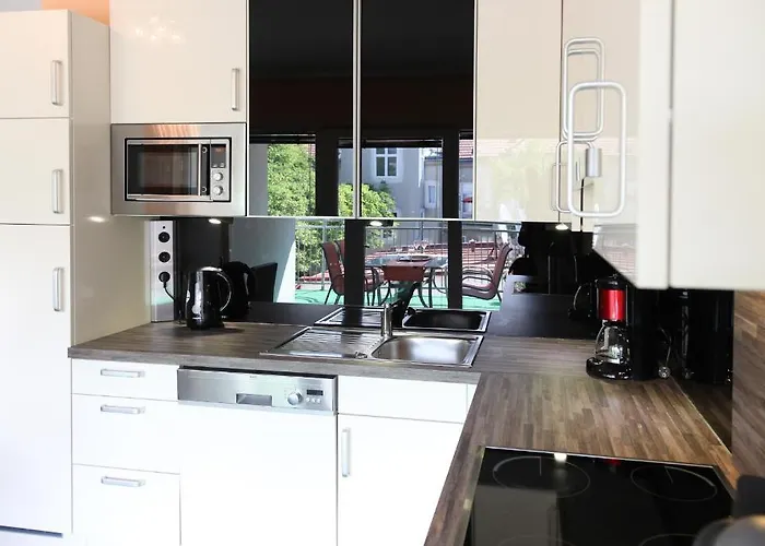 3 Sunny Apartments-schoenbrunn, 100m2 With Balcony Vídeň