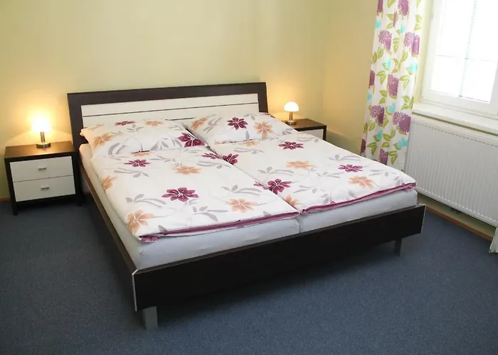 3 Sunny Apartments-schoenbrunn, 100m2 With Balcony *